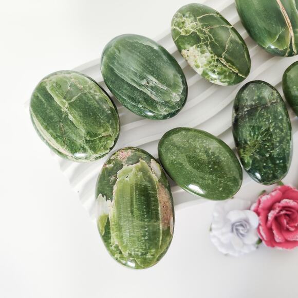 Tremolite Palm Stone Growth Crystals - Picture 3 of 8